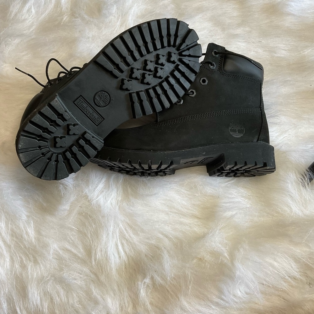 Boys size 4 Timberland boots